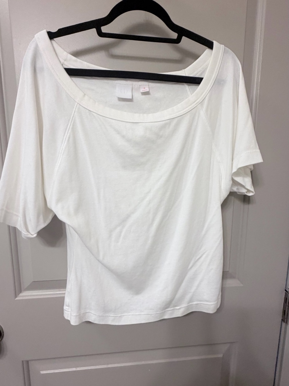 GAP White Scoop Neck Short Sleeve Tee